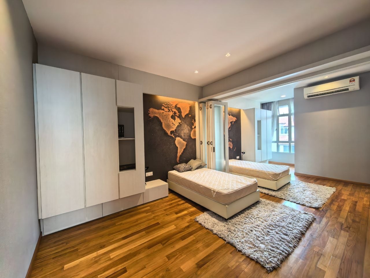 photo_2026-10-12_07-12-23